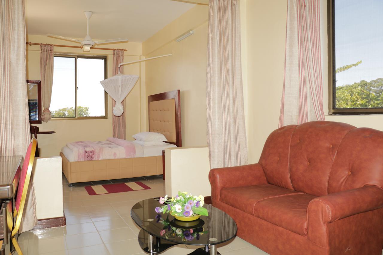 Dolphin Hotel Tanga Exterior foto